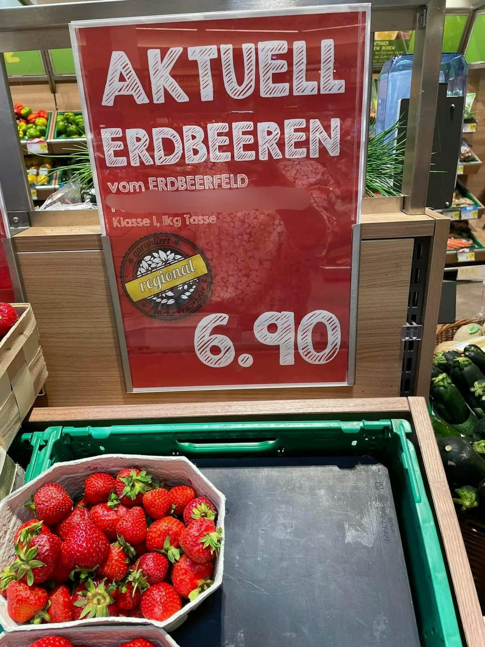 Für 1 Kilo Erdbeeren zahlt man bis zu 15, 98 Euro. 