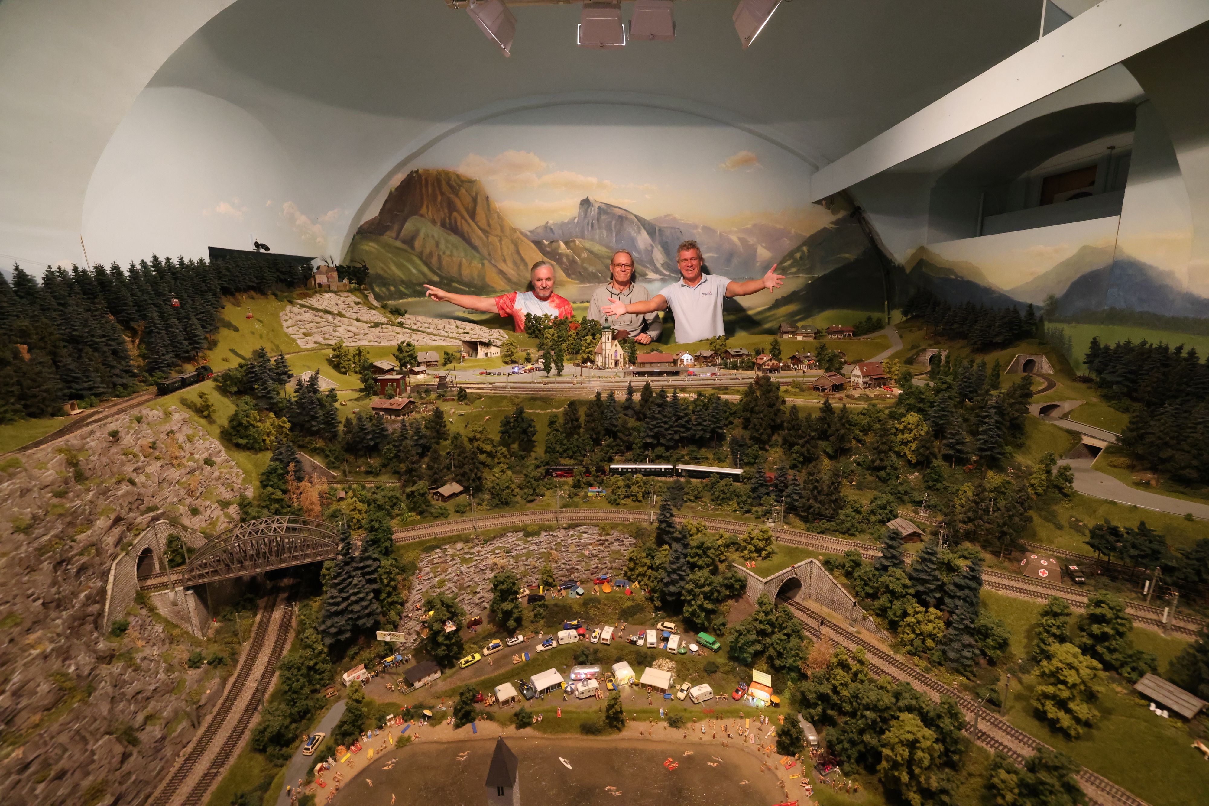 ich rechts Wolfgang Pröhl, Mitte Karl Wagner, links Jürgen Moser, freiwillige Helfer, 