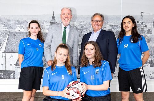 Schneeberger und Milletich präsentierten die Kooperation.