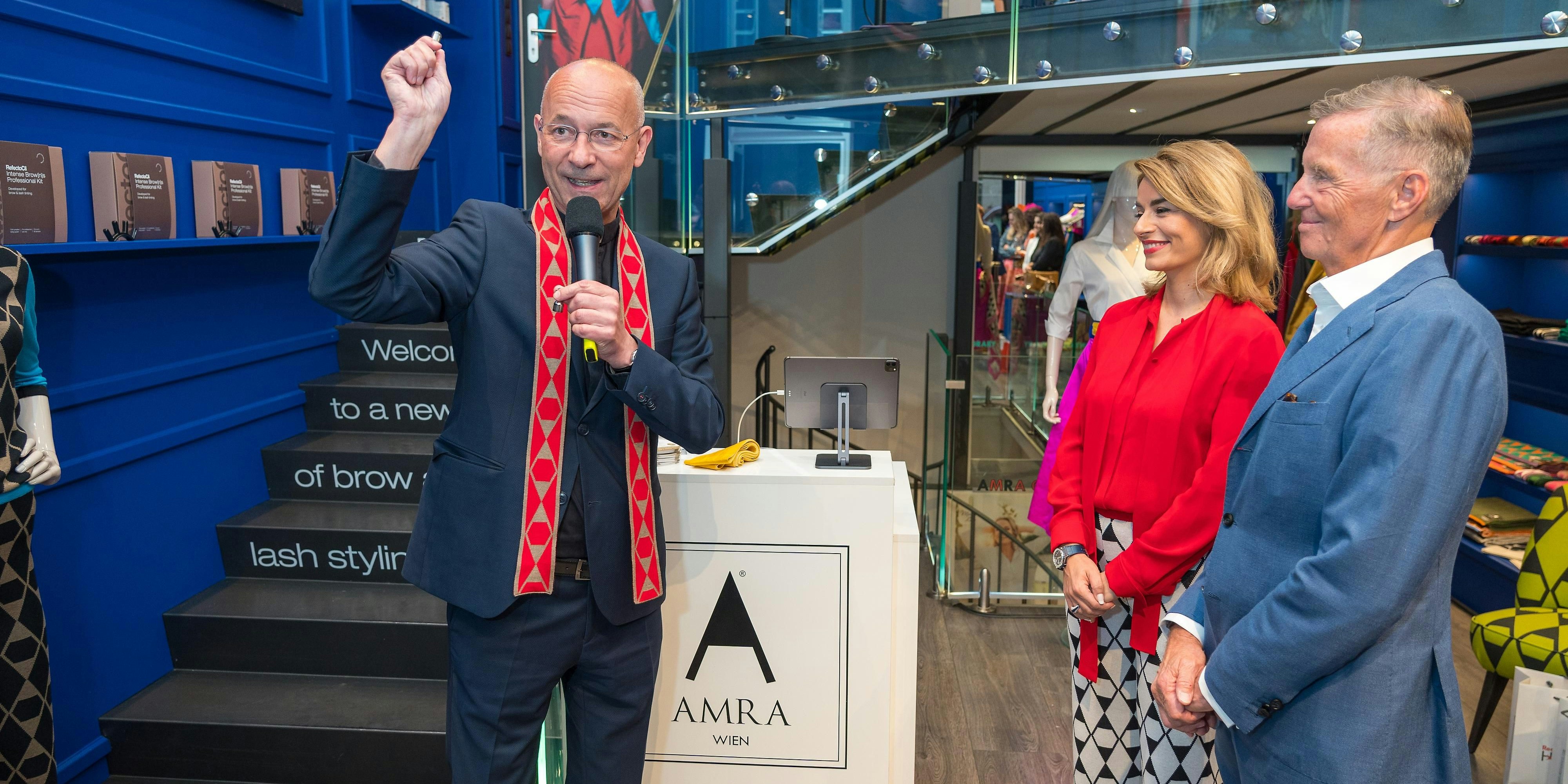 Toni Faber mit Amra und Rainer Deisenhammer