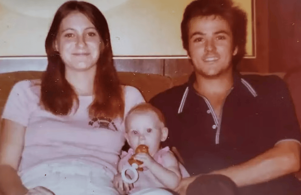 1981 waren die Leichen von Tina und Harold Clouse in einer bewaldeten Gegend bei Houston (Texas) gefunden worden. Von 