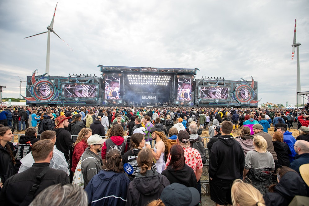Die gute Stimmung am <strong>Nova Rock-Festival</strong> ist trotz der widrigen Wetterbedingungen ungetrübt.