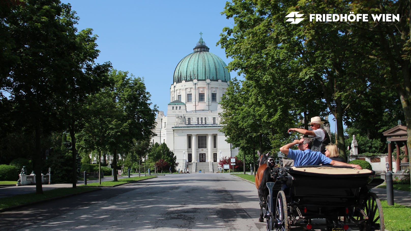 Fahrt mit dem Fiaker auf einem der schönsten Friedhöfe Europas - dem Wiener Zentralfriedhof.