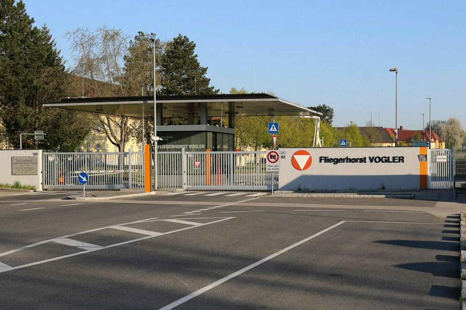 Die sexuellen Übergriffe sollen sich am Fliegerhorst Vogler in Hörsching bei Linz ereignet haben.