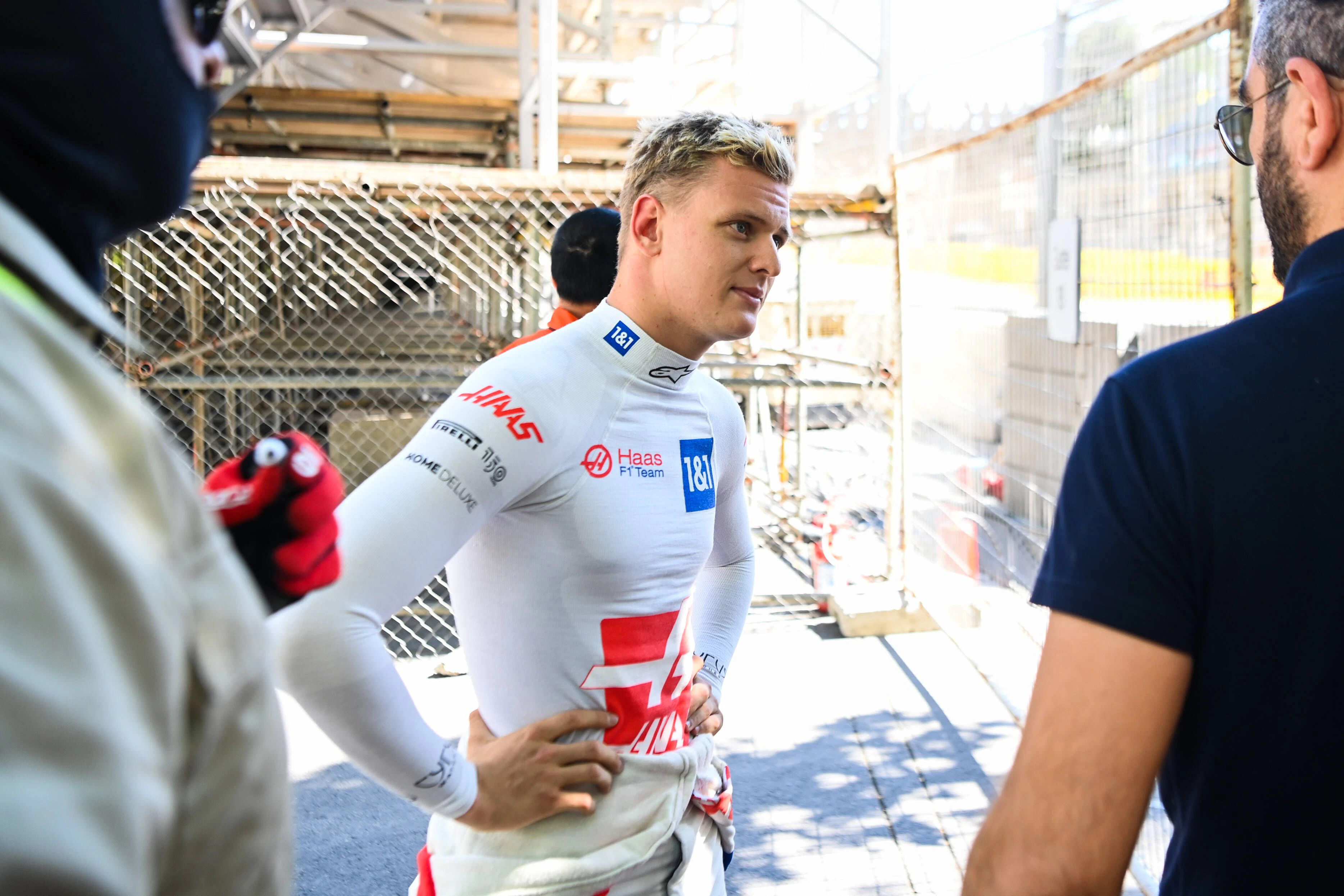 Mick Schumacher bringt seinen Vater ins Spiel. 