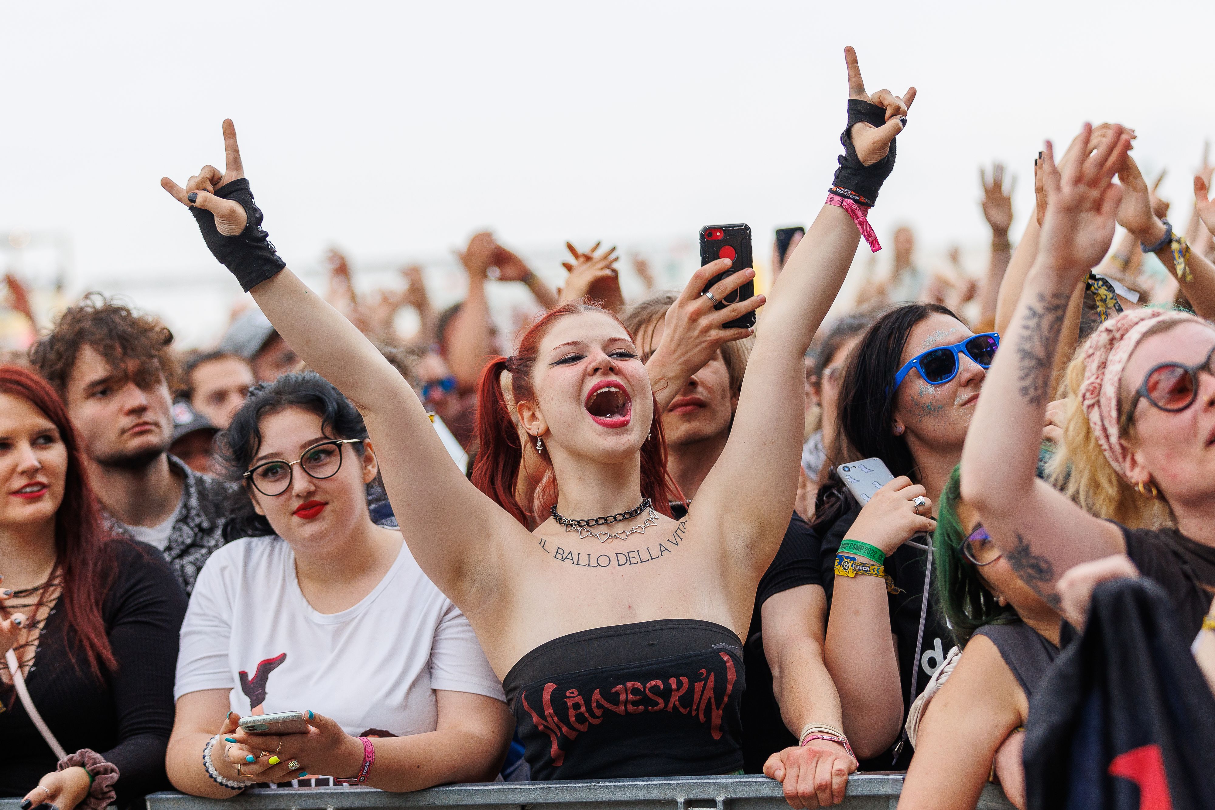 Die Party-Stimmung ist vorbei. Nun schießen die Corona-Fälle wieder in die Höhe.