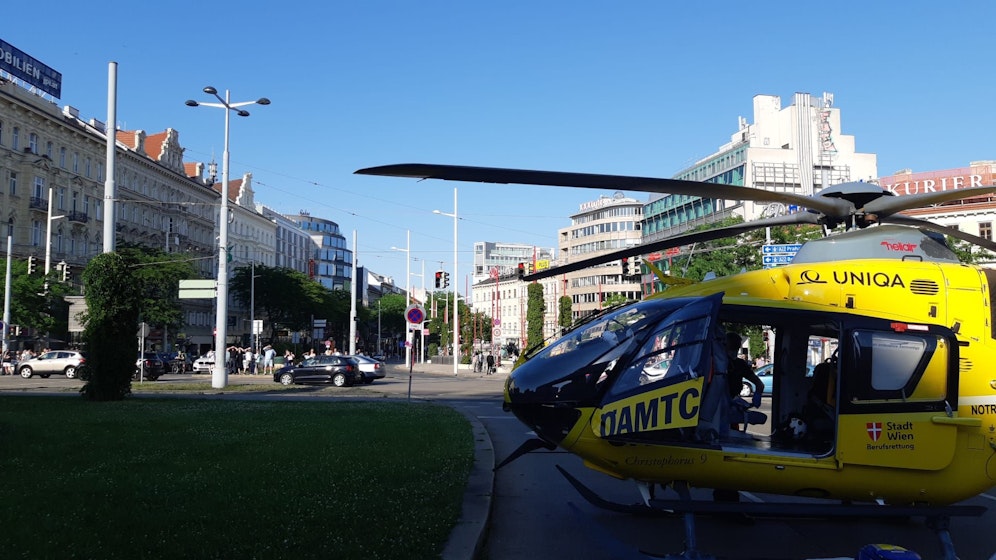 Rolltreppen-Unfall: Heli in Wien-15