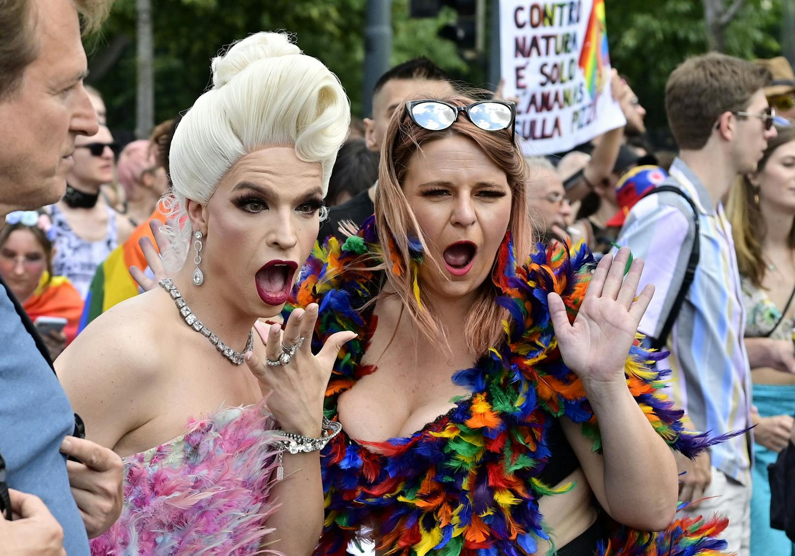 Die erste Regenbogenparade organisierte 1996 das Österreichische Lesben- und Schwulenforum.