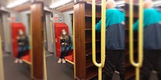 Mann transportiert 2-Meter-Kasten mit U-Bahn durch Wien