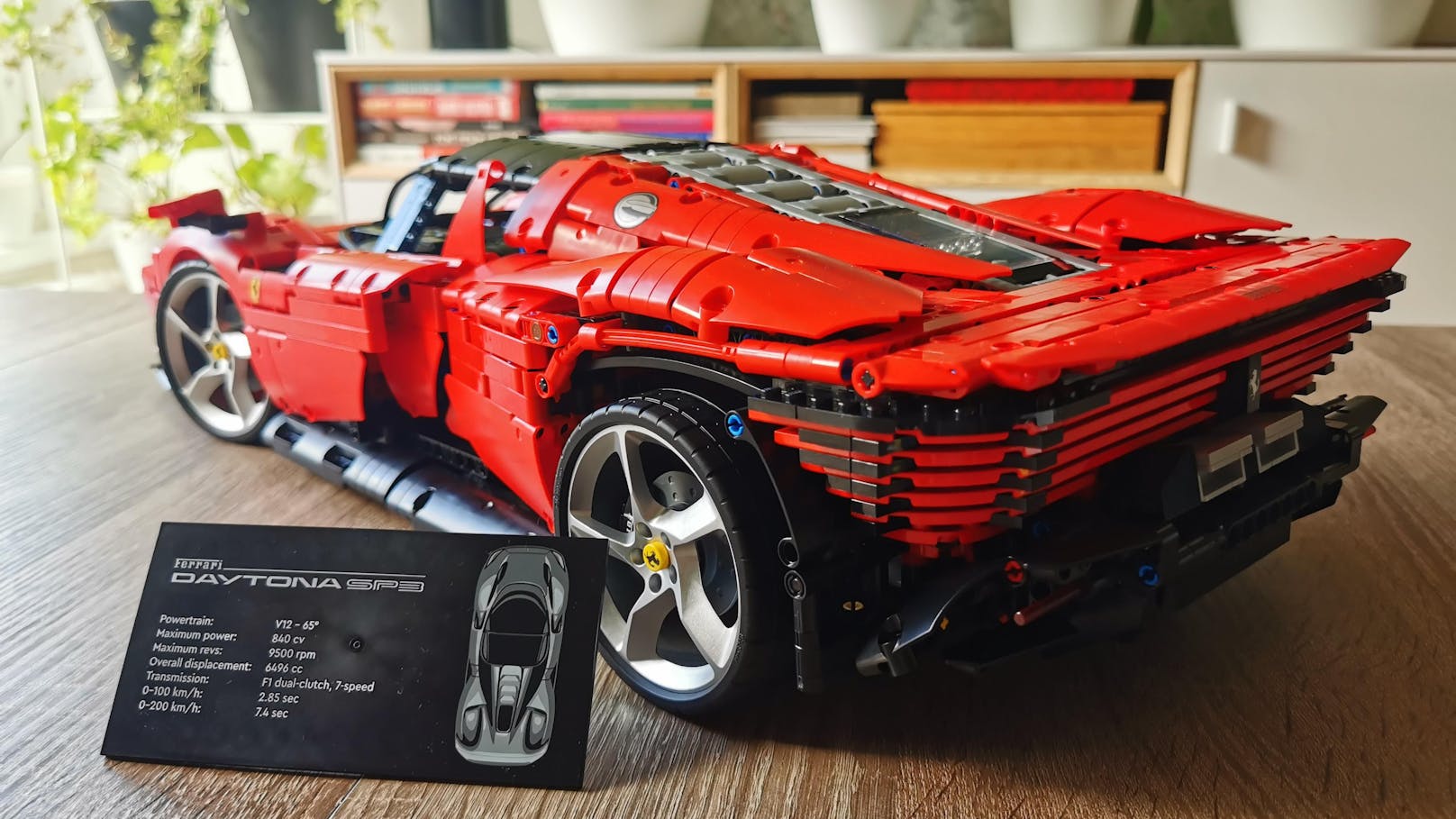 LEGO Ferrari Daytona SP3 – eine Legende aus Bausteinen