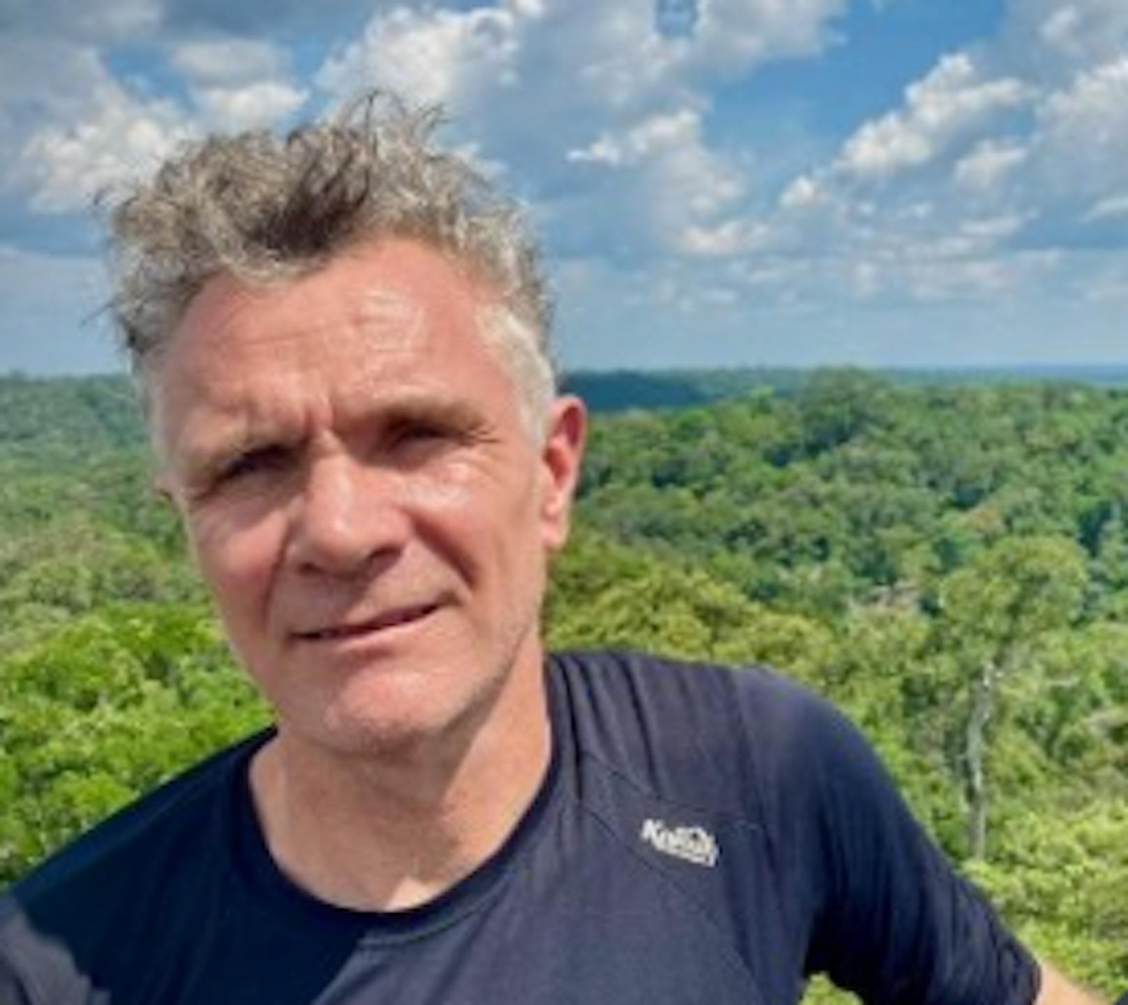 Der britische Journalist Dom Phillips und sein Begleiter Bruno Pereira werden seit einer Woche im Amazonas vermisst. 