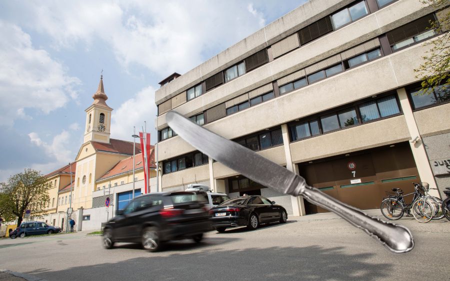 Aussenansicht der JA Stein und ein Buttermesser.