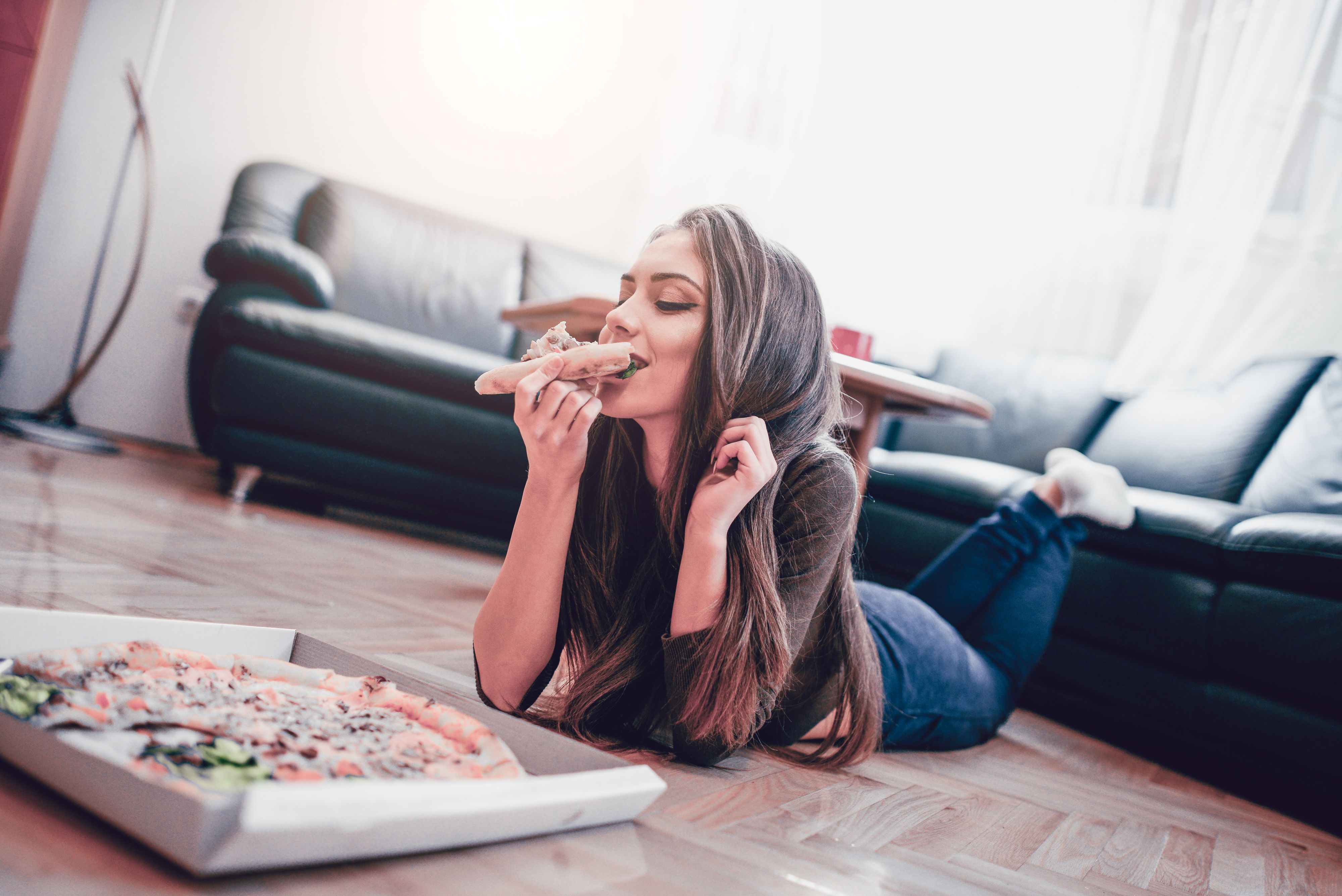 Eine Jugendliche aus Kärnten bestellte unter falschem Namen zehn Pizzen. Nun muss sie