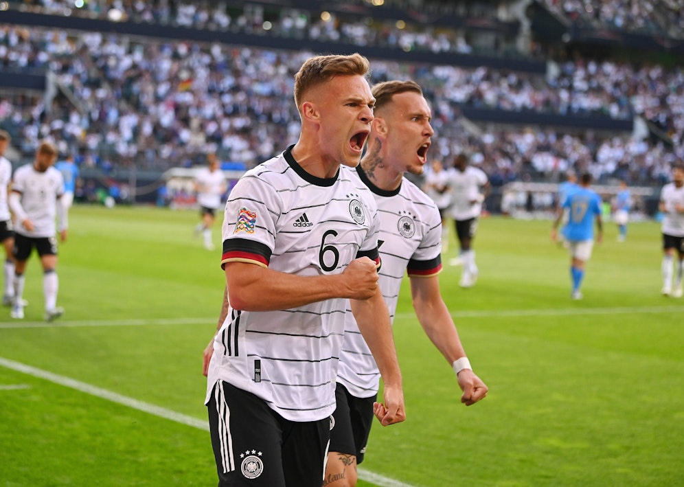 DFB-Teamspieler Joshua Kimmich bejubelt seinen Führungstreffer. 