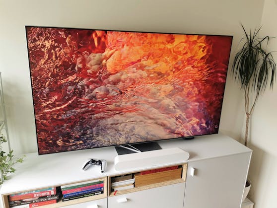 Auch wenn der TV nicht gerade billig ist, für ein solches Bild, modernste Technik und einen satten Sound zahlt man eigentlich einige Hundert Euro mehr.