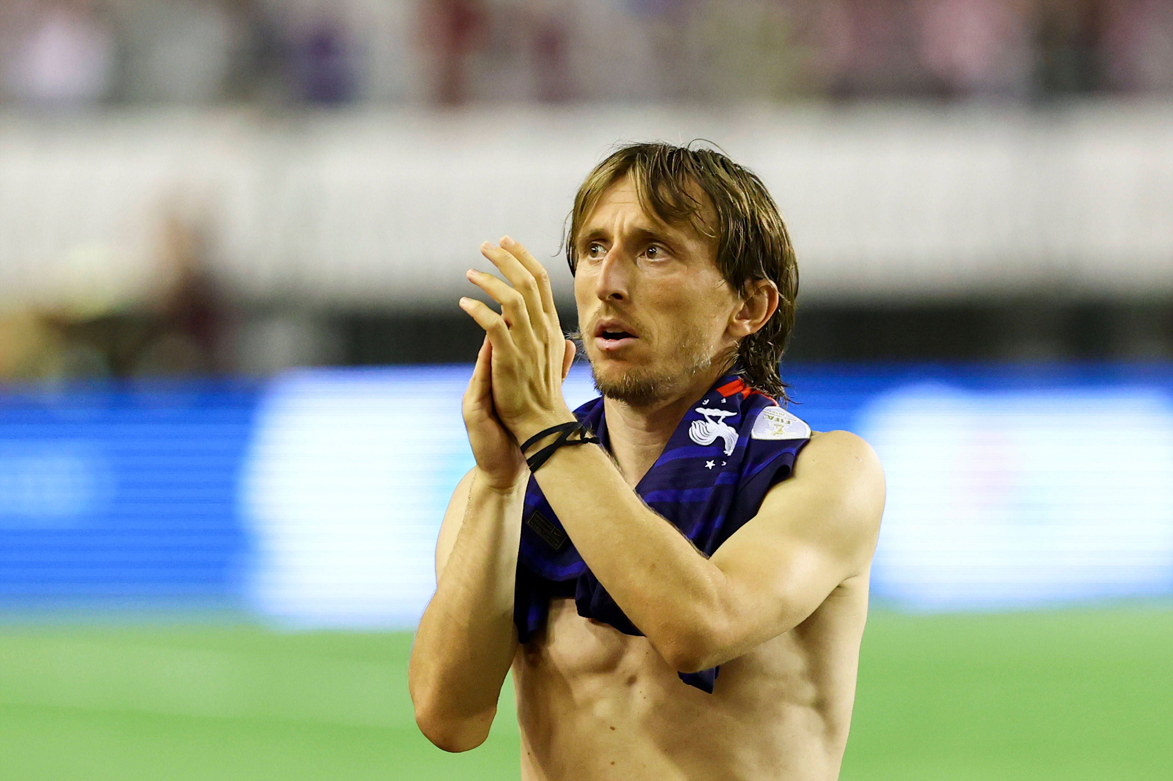 Luka Modric nach dem Trikottausch mit Mbappe.