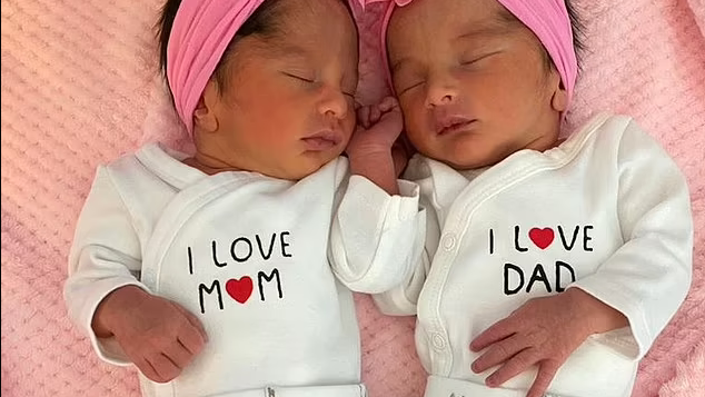 Töchter Ellie und Millie.