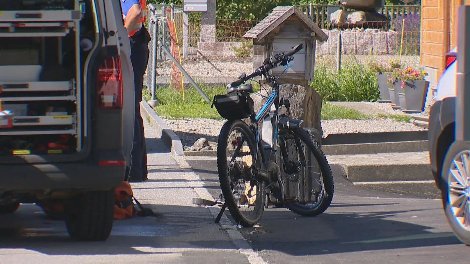 Am Dienstag starb ein Österreicher in der Schweiz nach einem Unfall mit seinem E-Bike. 