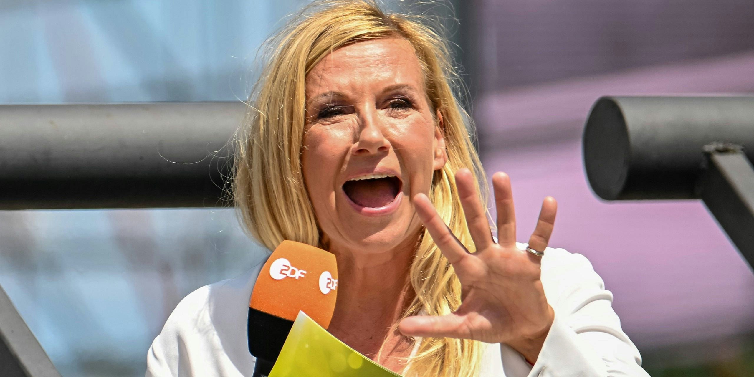 Andrea Kiewel bekommt Hassnachrichten.