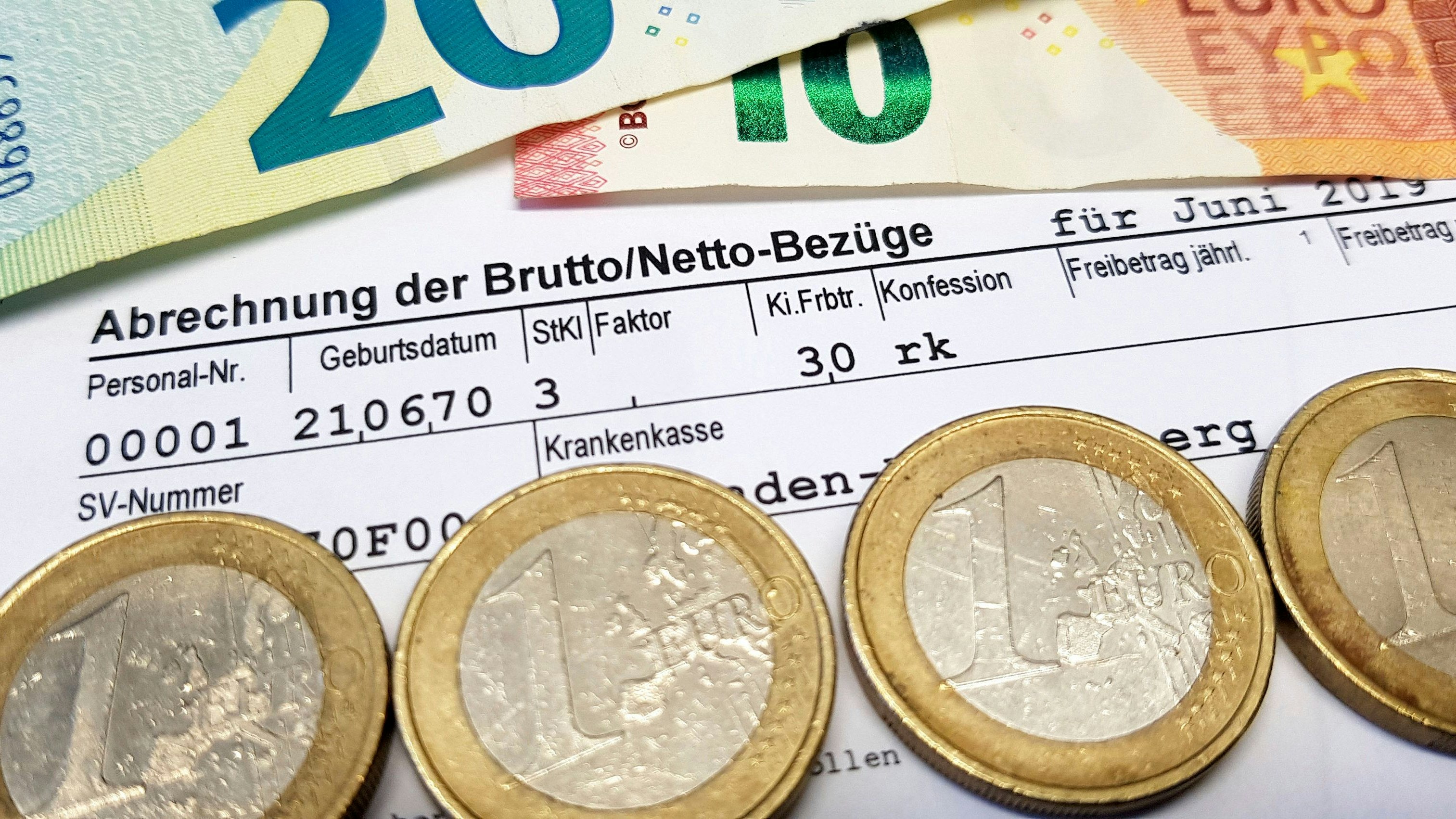 Heute.at - Gehälter offenlegen: Da fehlt Ministerin die Praxis