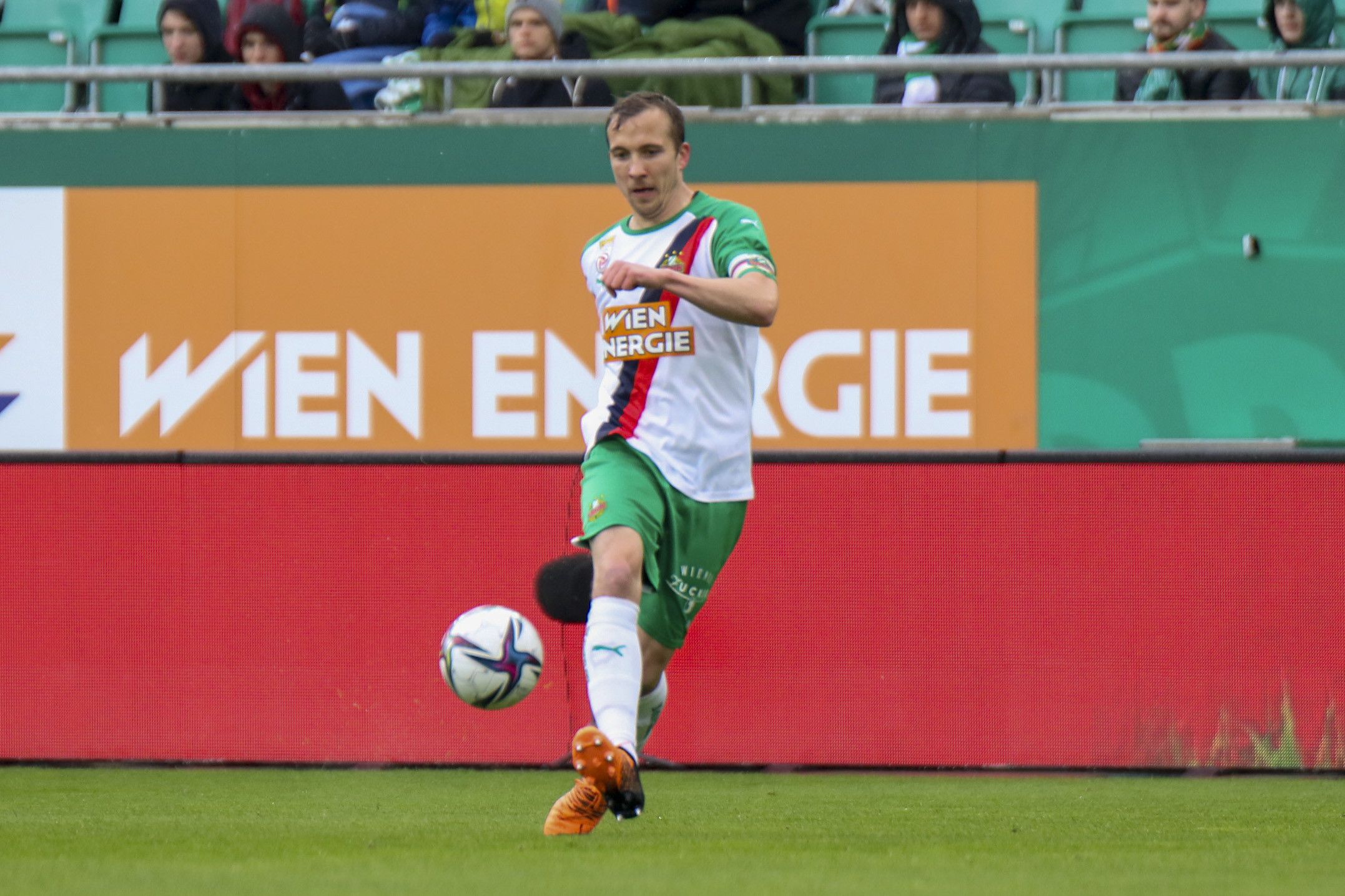 Christopher Dibon bleibt doch bei Rapid. 