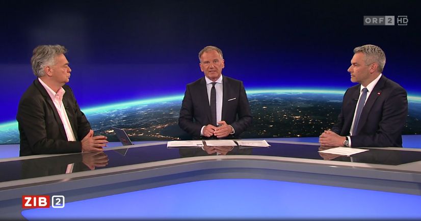 Vizekanzler Werner Kogler und Bundeskanzler Karl Nehammer in der ZIB2