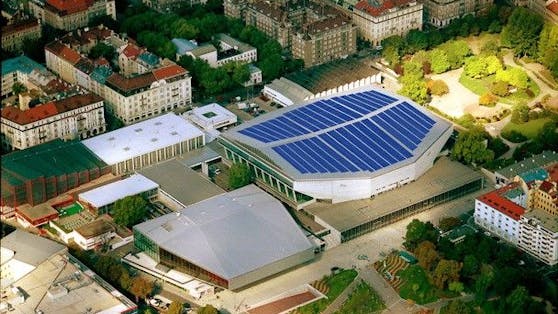 Eine riesige Photovoltaikanlage kommt aufs Stadthallendach.