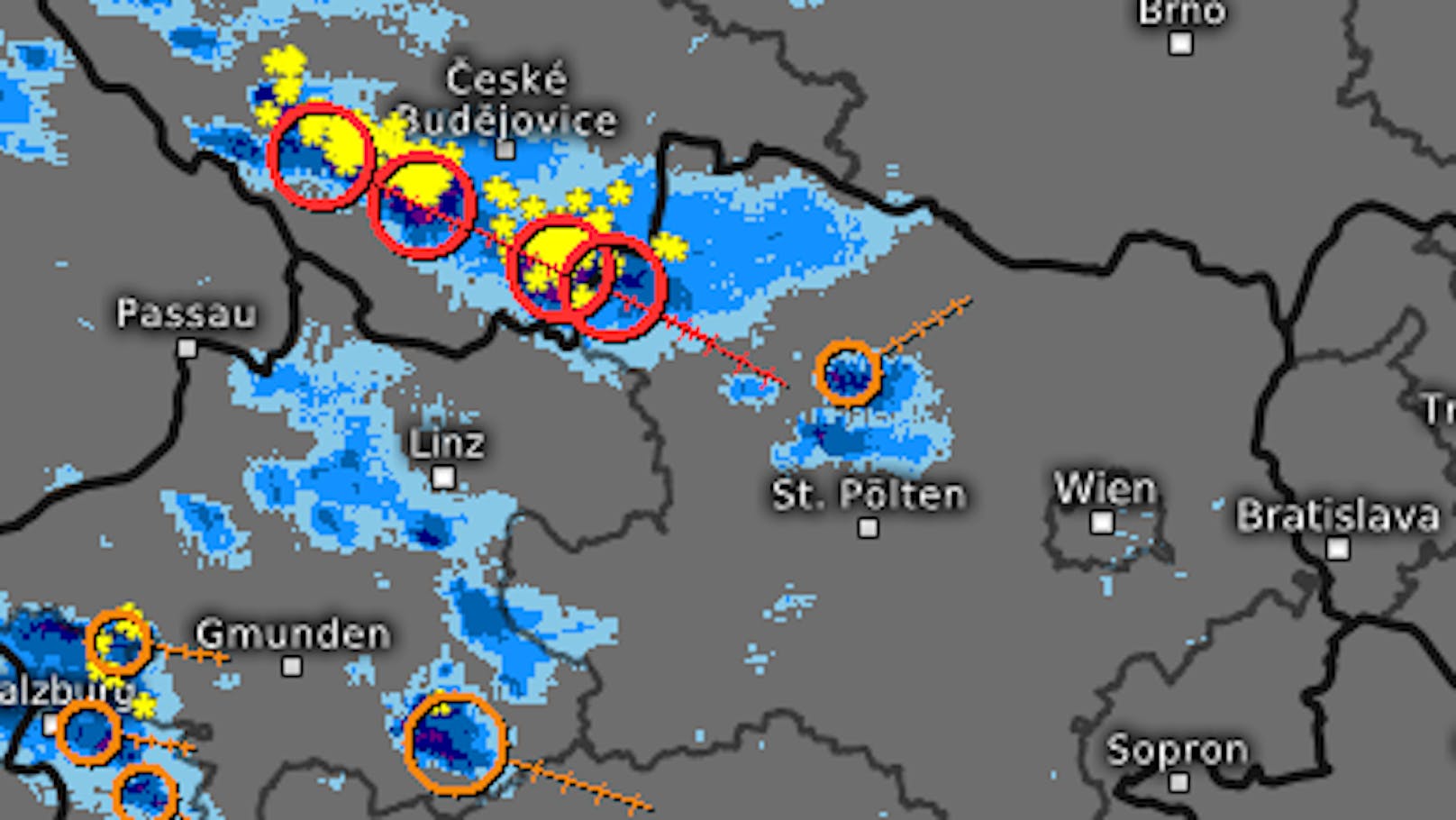 ﻿Heftige Gewitter ziehen am Nachmittag des 16. Juni 2022 nach Niederösterreich.
