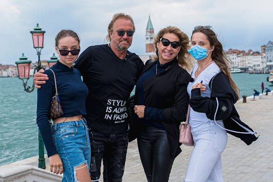 Shania, Robert, Carmen und Davina – die Geissens bei den Dreharbeiten zur Serie mit RTL 2