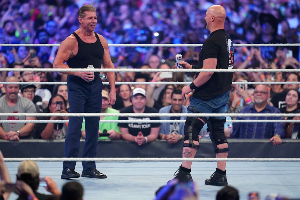 Vince McMahon mit Stone Cold Steve Austin