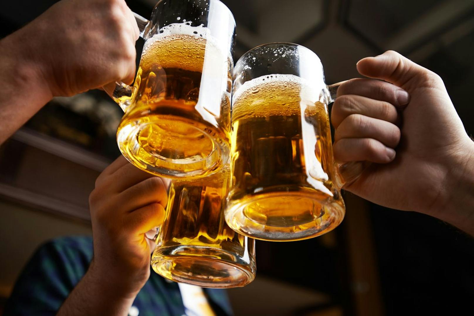 Bier wird immer teurer. Die ersten Lokale in der Linzer Innenstadt bieten kein Bier mehr unter 5 Euro an.