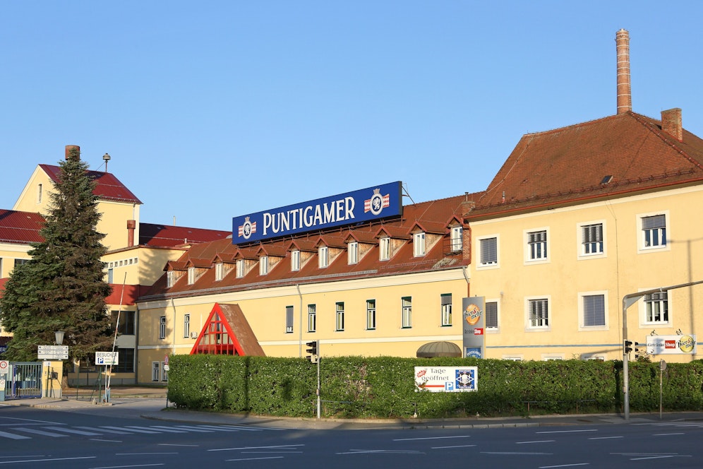 Bei der Puntigamer Brauerei kam die blaue Wahlwerbung nicht gut an.