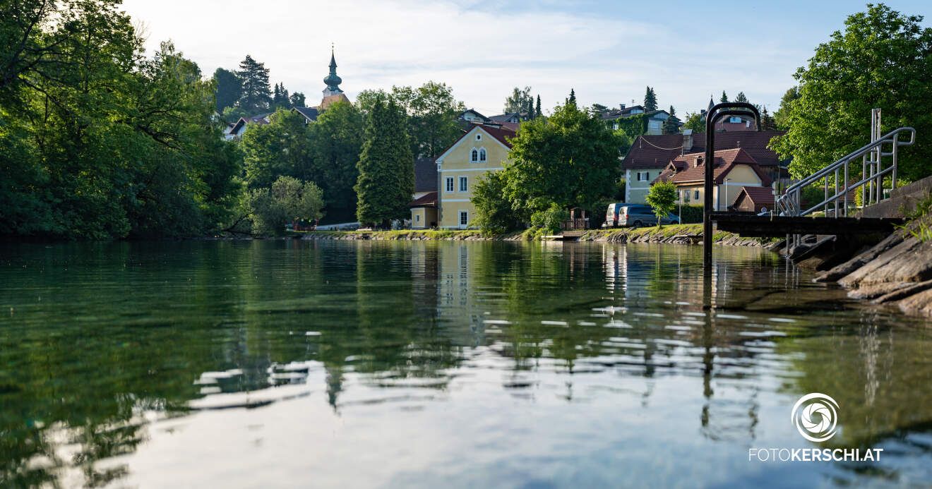 Der Badeunfall ereignete sich bei der Ager in Schörfling am Attersee.