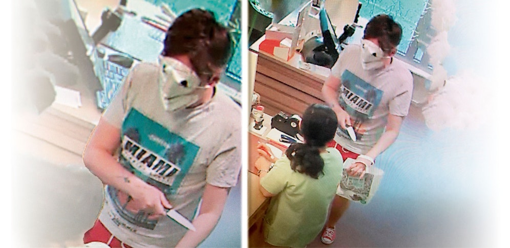 Die Polizei veröffentlichte zwei Fotos vom Täter.