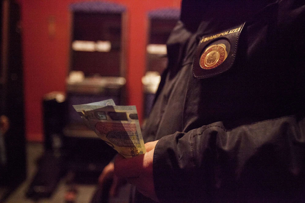 In Vorarlberg ging die Finanzpolizei hart gegen Barbershops und Gastro-Betriebe vor. Symbolbild. 