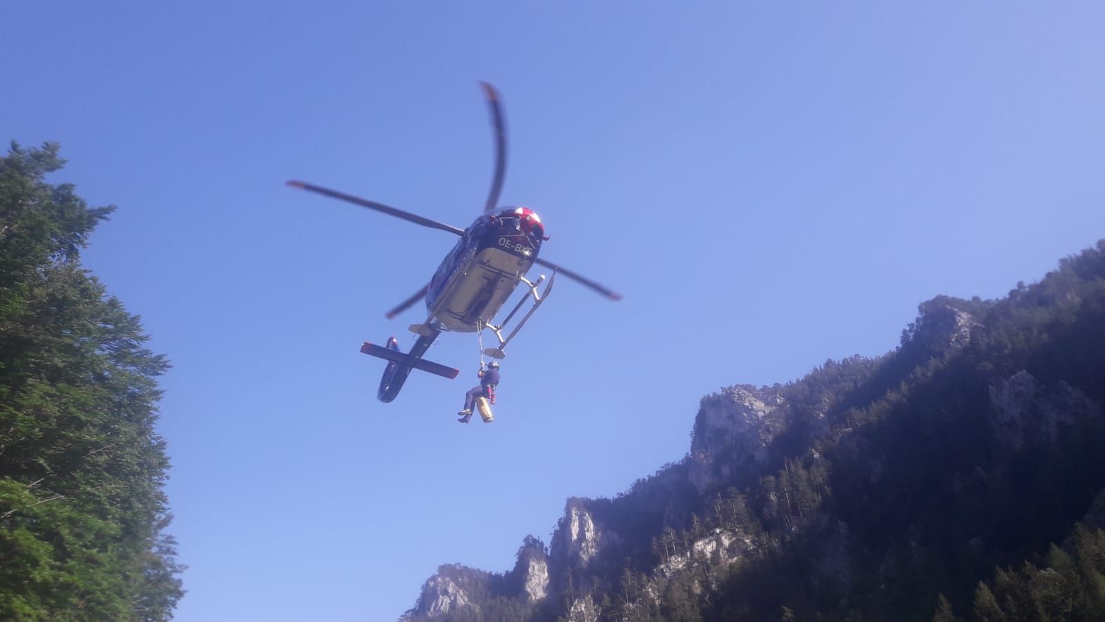 Symbolbild einer Rettungsaktion auf der Rax