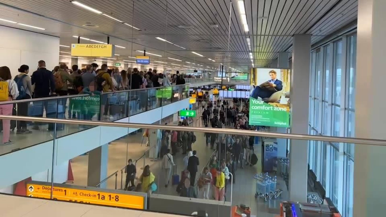 Am Flughafen Schiphol herrschte Chaos.