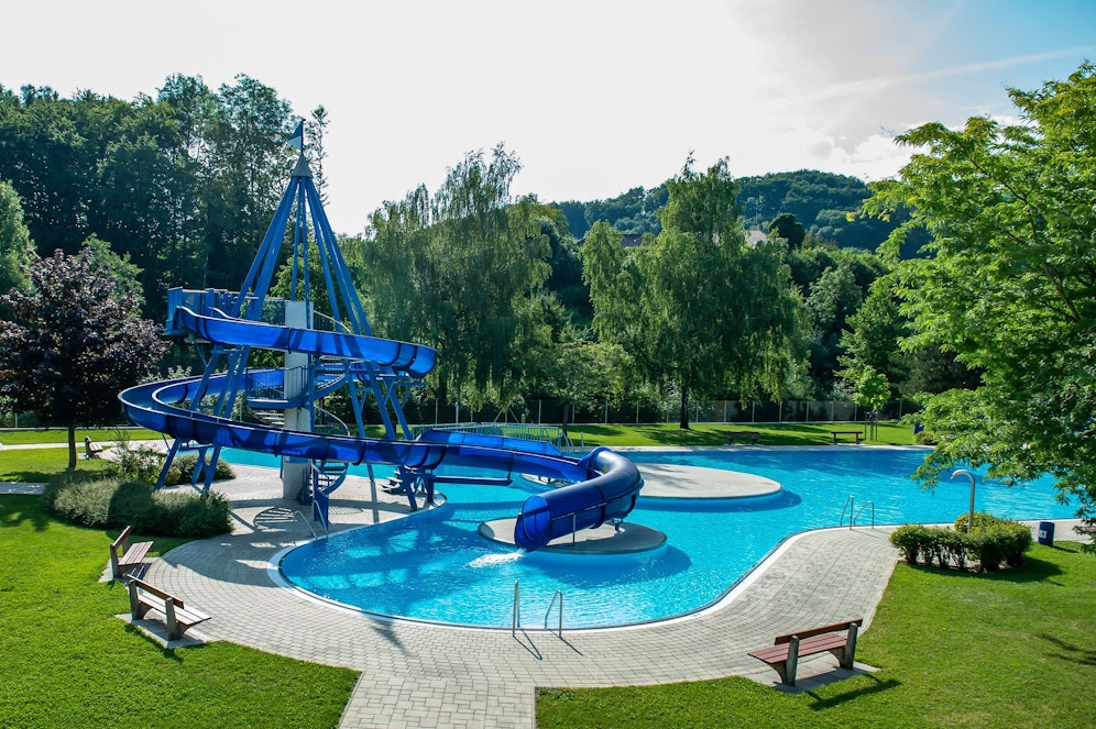 Die 3-Jährige trieb leblos im Familienbecken im Freibad Garsten.