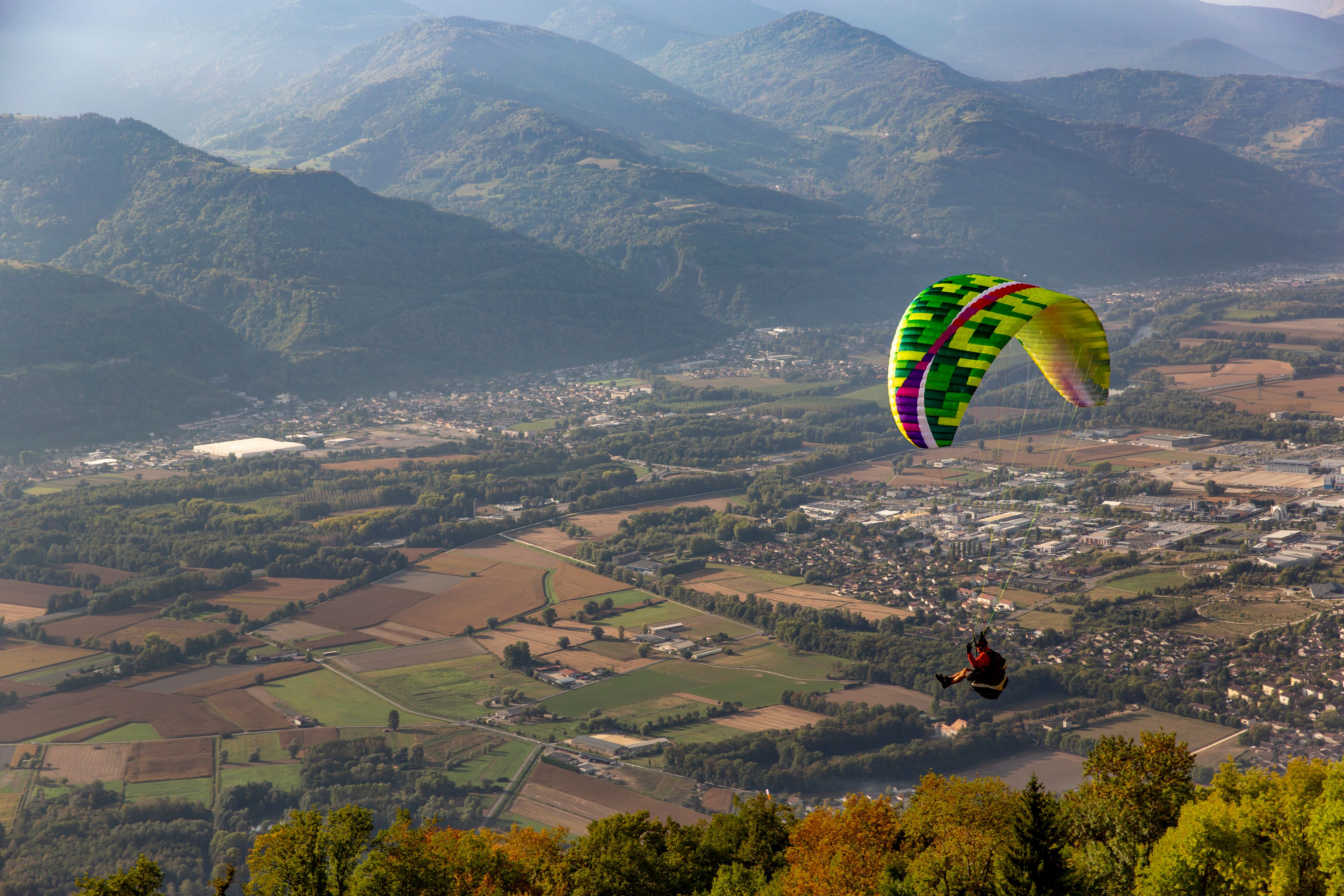 In Kärnten kam es am Sonntag zu einem tödlichen Unfall mit einem Paragleiter (Symbolbild).