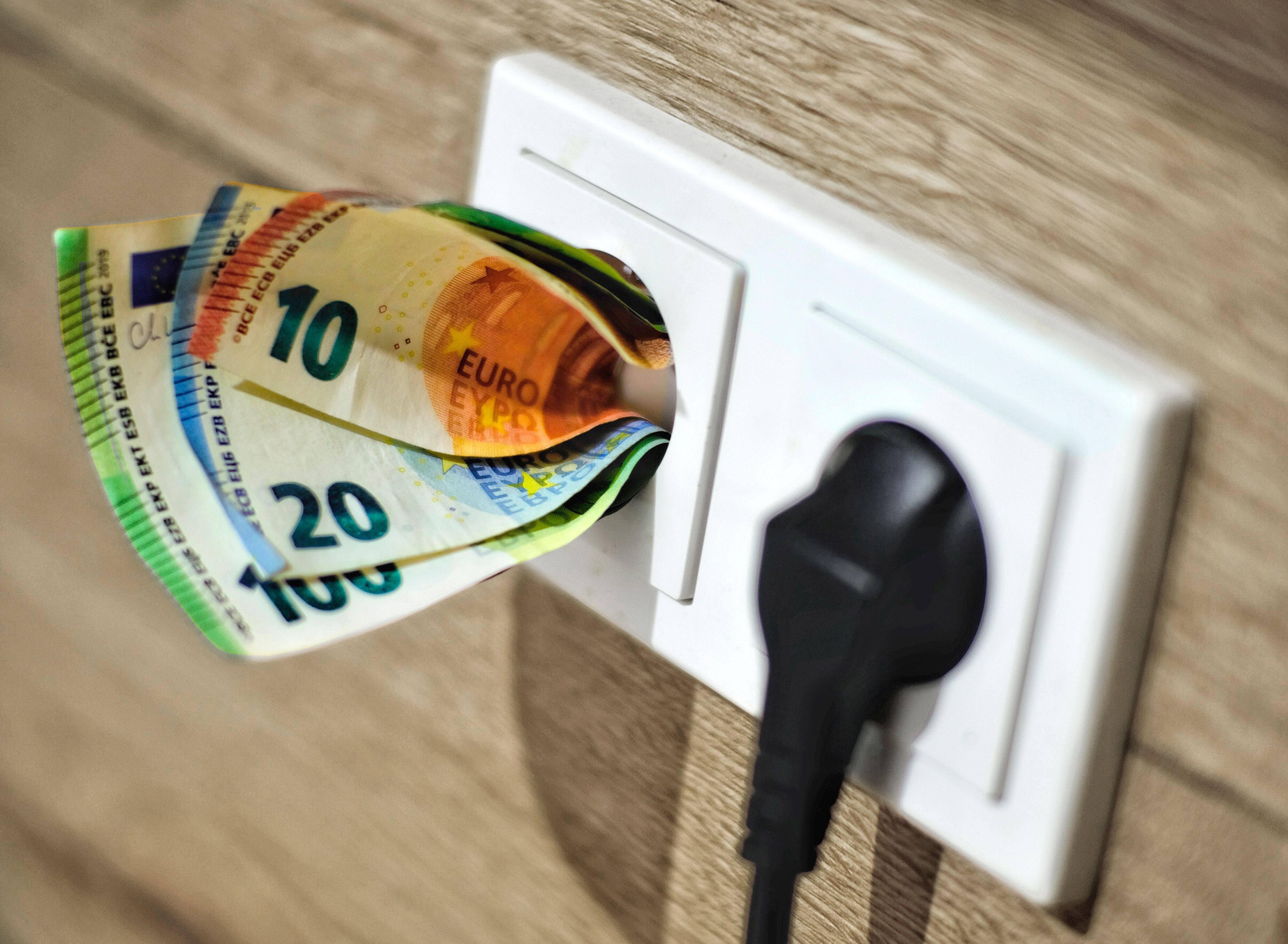 Die Erhöhung der Energiepreise macht den Österreichern zu schaffen.