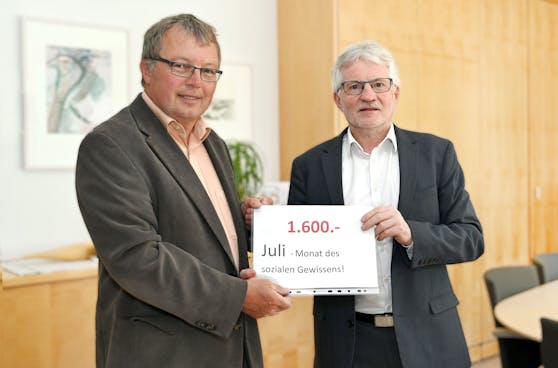 Der Eidenberger Bürgermeister Adi Hinterhölzl mit Caritas OÖ-Direktor Franz Kehrer