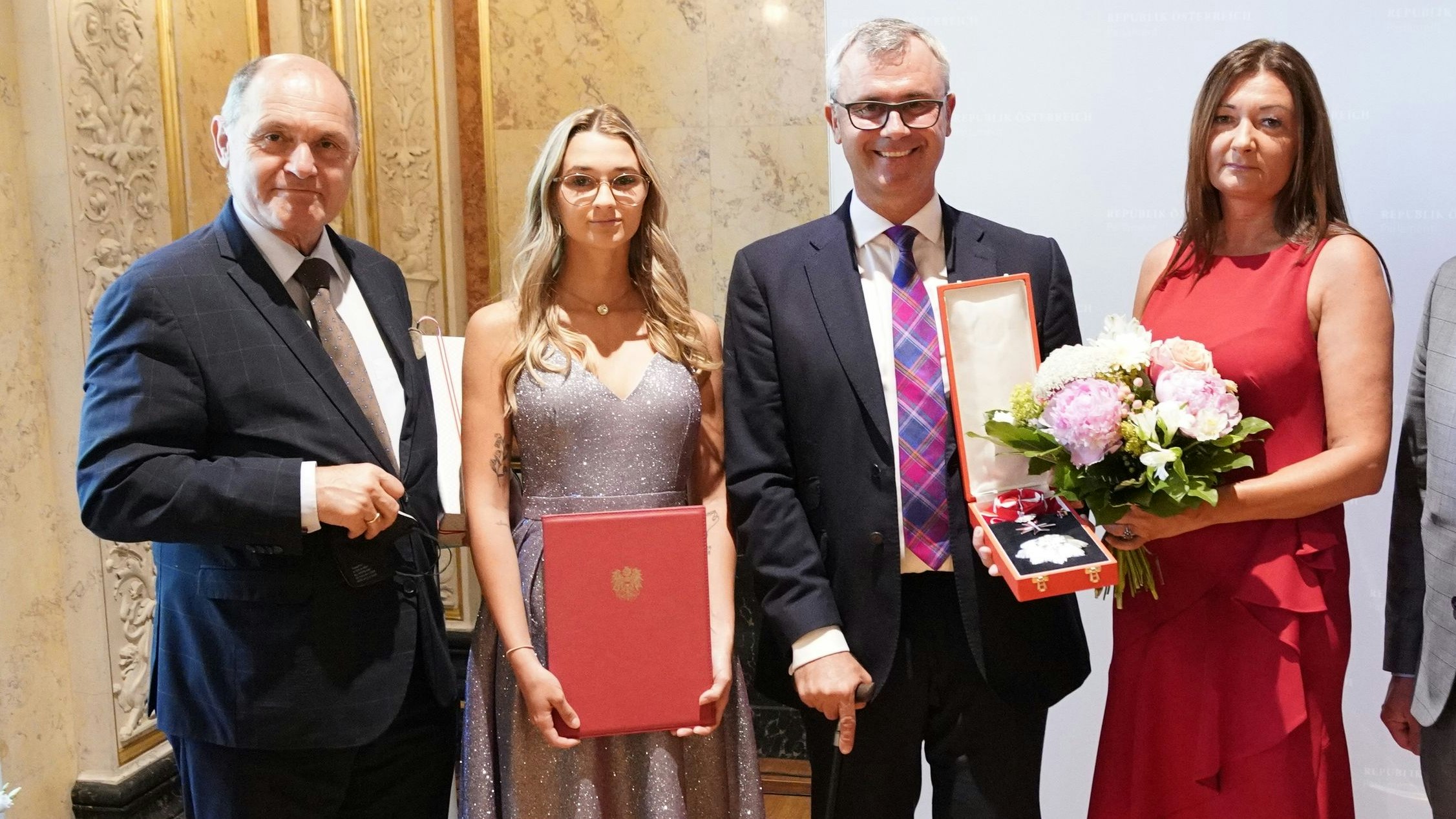 Von links: Wolfgang Sobotka, Tochter Anna-Sophie, Opa Norbert, Tochter Vivien und Oma Verena Hofer