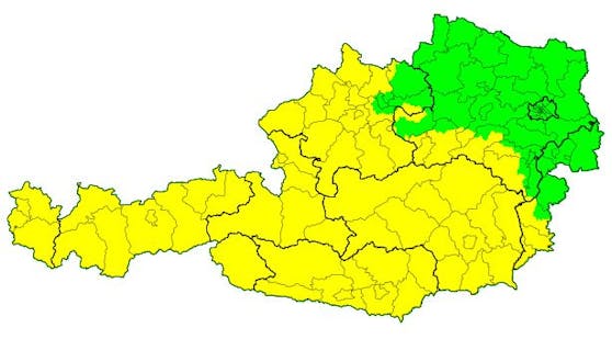 Aktuelle Gewittervorwarnungen (gelb) in Österreich am Mittwoch. Stand 14 Uhr.