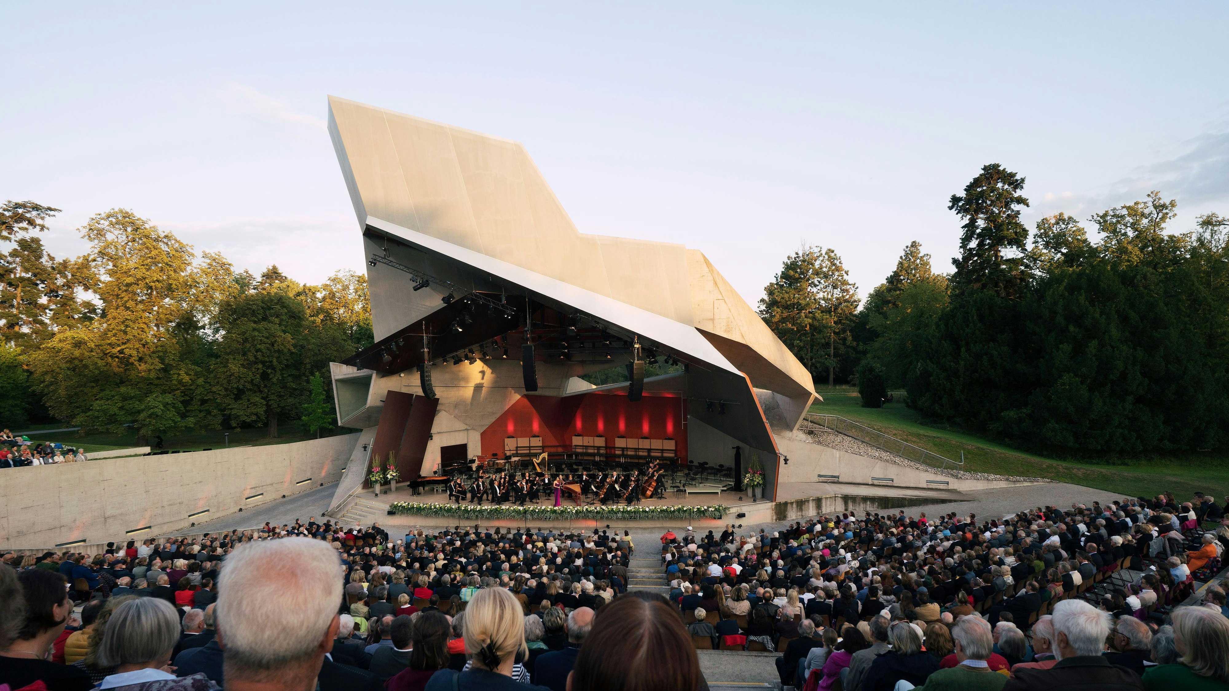 Die jährliche Sommergala in Grafenegg ist bereits für schlechtes Wetter bekannt.