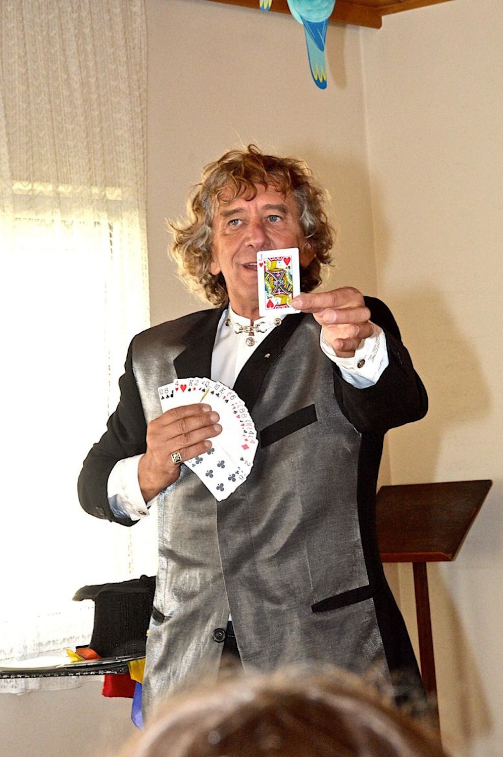 Magie-Weltmeister Tony Rei verzaubert wieder.