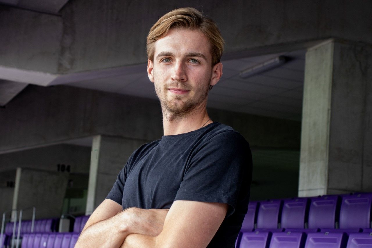 Marko Raguz posiert in der Generali Arena.