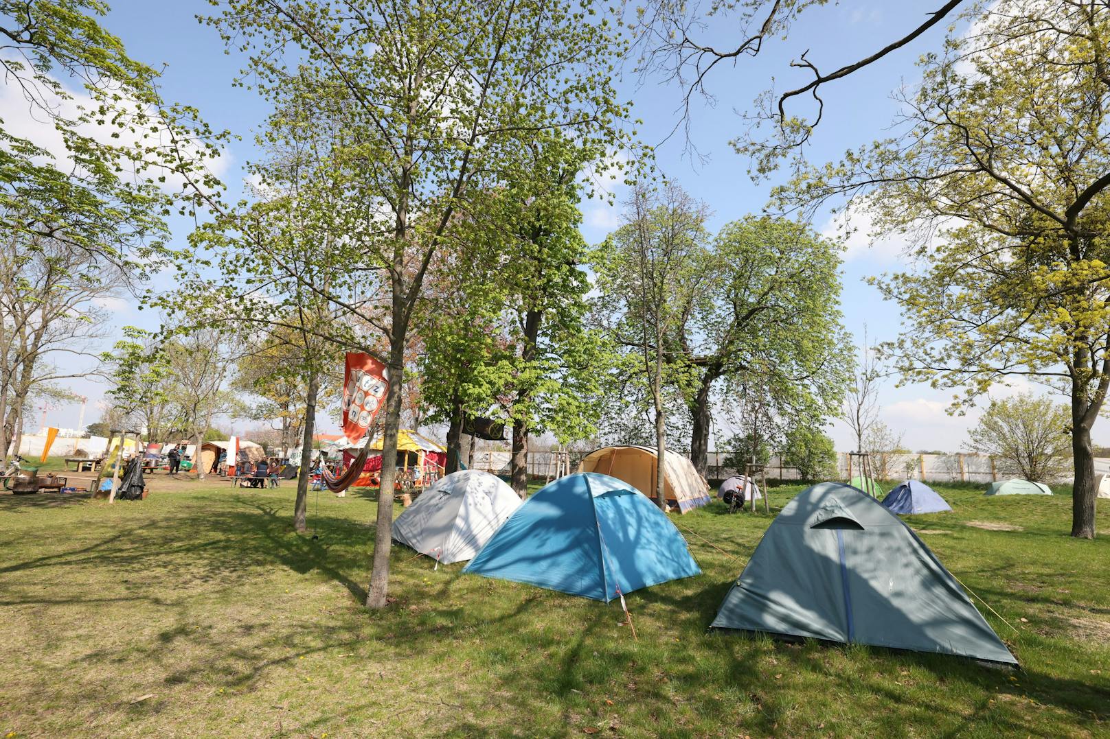 Protest geht weiter: Lobau-Camp bis Winter verlängert