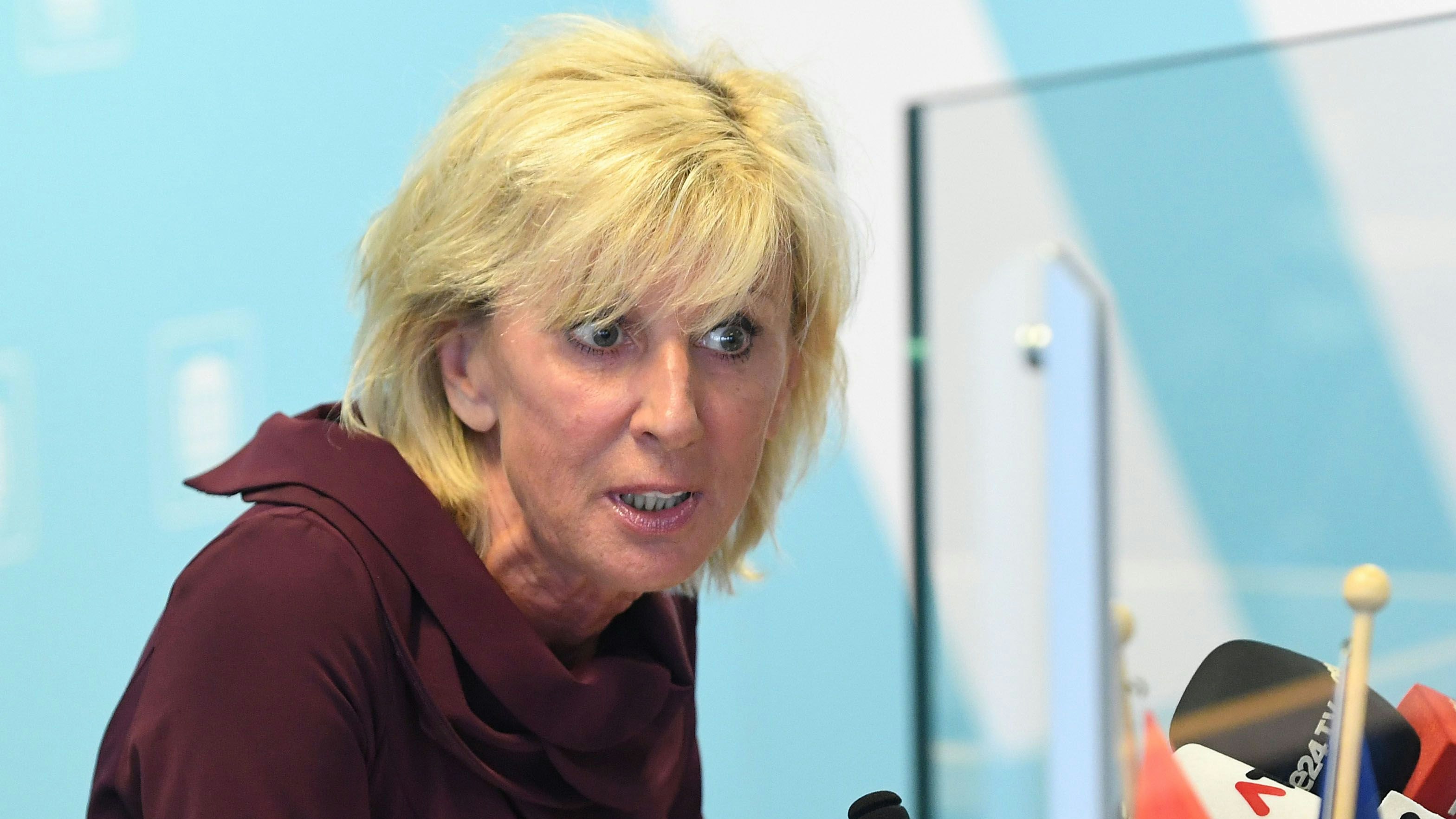 Download von www.picturedesk.com am 22.06.2022 (08:51).  ABD0028_20200713 - WIEN - ÖSTERREICH: Die stellvertretende ÖVP-Generalsekretärin Gaby Schwarz am Montag, 13. Juli 2020, anl. der PK der ÖVP "Kickl, Kunasek und die FPÖ im Sumpf um Söldner und die Gefährdung der Sicherheit Österreichs" in Wien. - FOTO: APA/HELMUT FOHRINGER - 20200713_PD0944 - Rechteinfo: Rights Managed (RM)