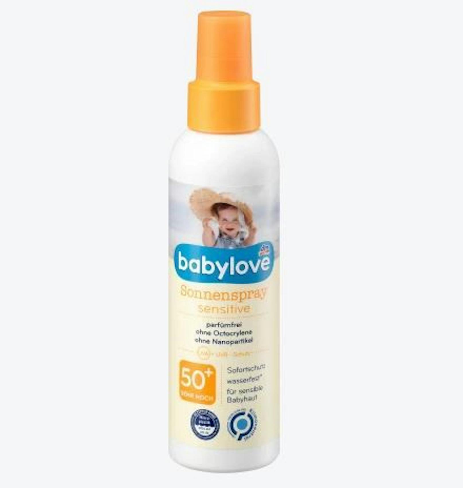 Das Babylove Sonnenspray sensitive von der dm-Eigenmarke kostet 10,90 Euro. Auch hier wird auf chemische Filter gesetzt, aber sonst keine Duftstoffe oder anderes Bedenkliches.