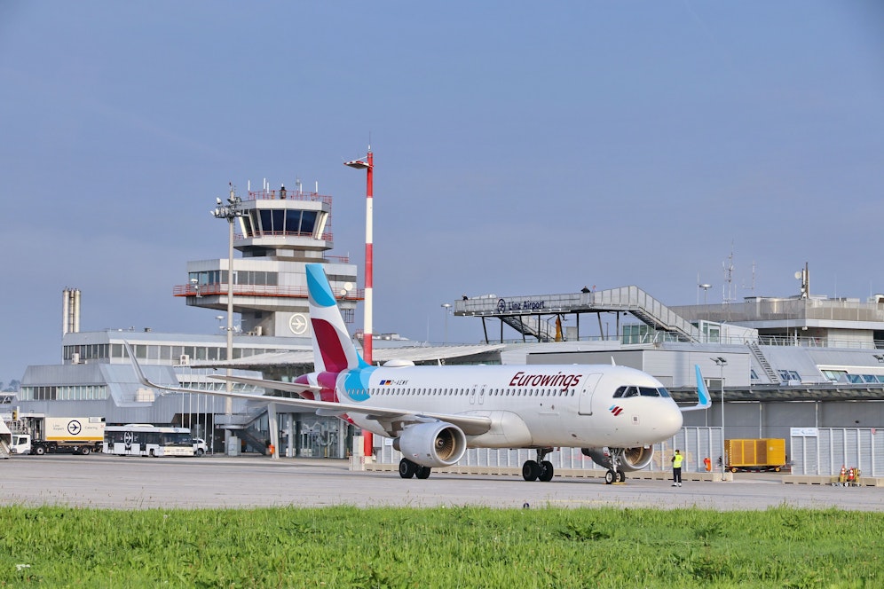 Statt nach Hörsching (im Bild) musste die Gruppe nach Salzburg fliegen.